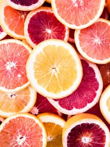 slices of oranges and grapefruit